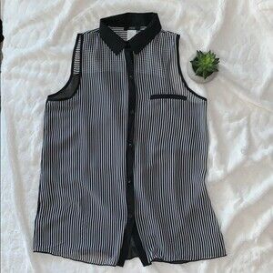 🍂 3/$20 Issi Button Down Sleeveless Black/White Blouse